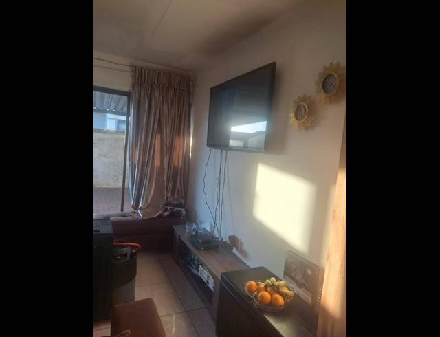 3 BEDROOM HOUSE FOR SALE IN MAYFIELD PARK